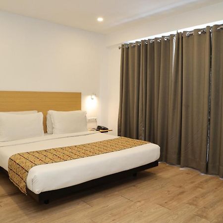 Crayon Hotels 간디나가르 외부 사진