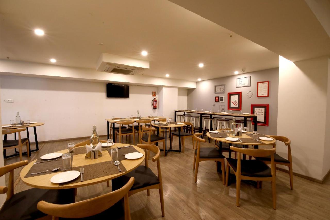 Crayon Hotels 간디나가르 외부 사진