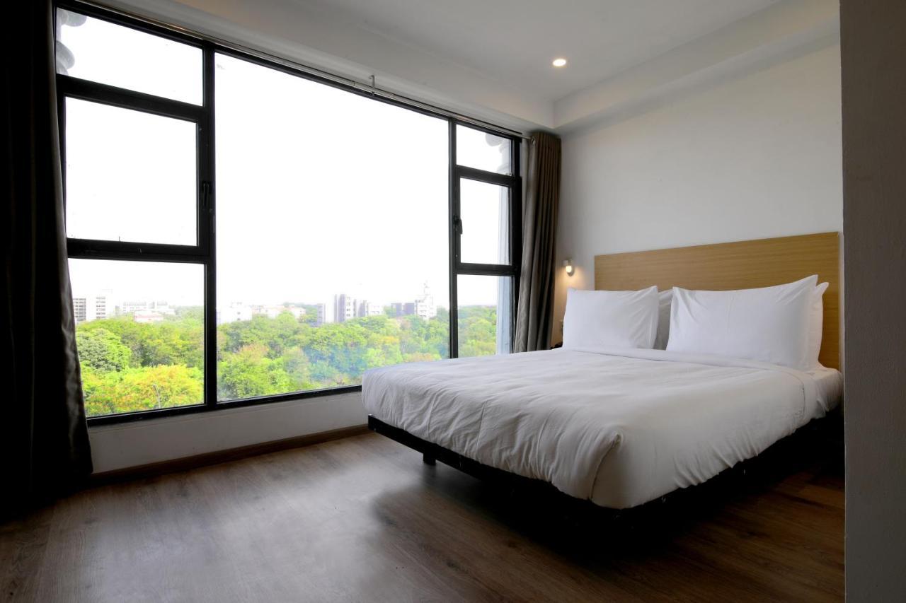 Crayon Hotels 간디나가르 외부 사진